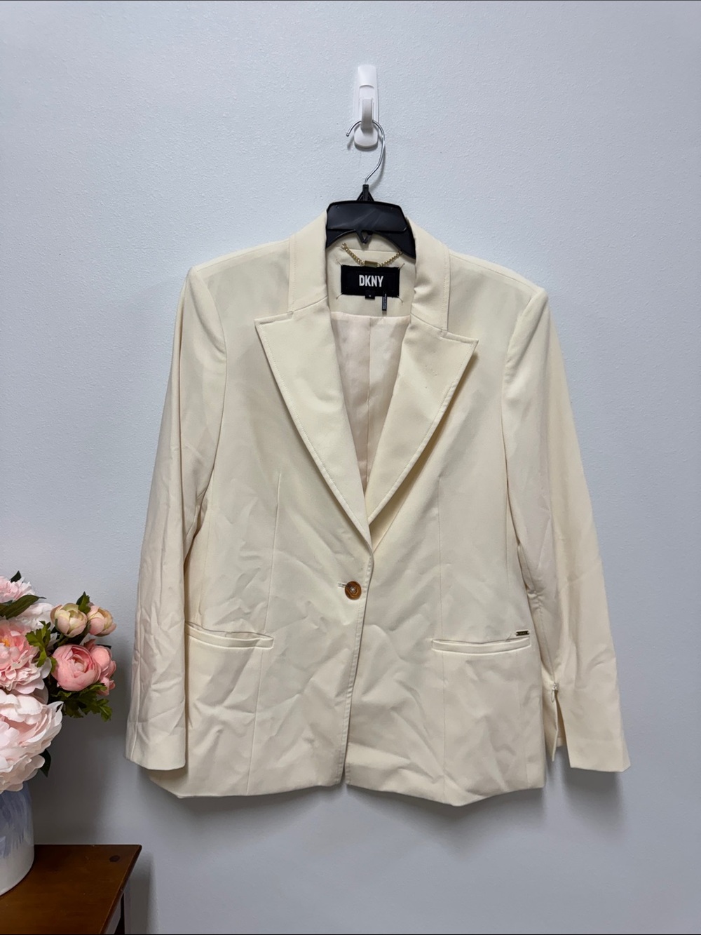 DKNY Ivory Single-Button Blazer